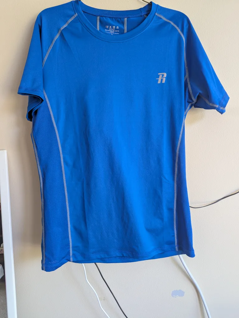 Russell Athletic T-Shirts -  Large CASH ONLY SERIOUS BUYERS ONLY image indicator(10)