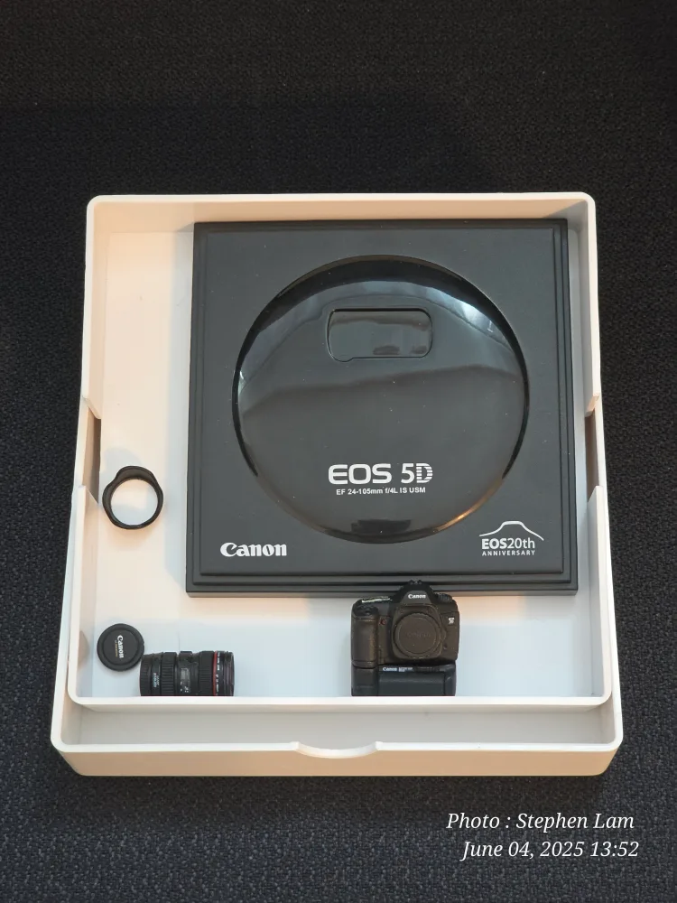 Canon EOS 5D EF 24-105mm f/4L IS USM thumbnail
