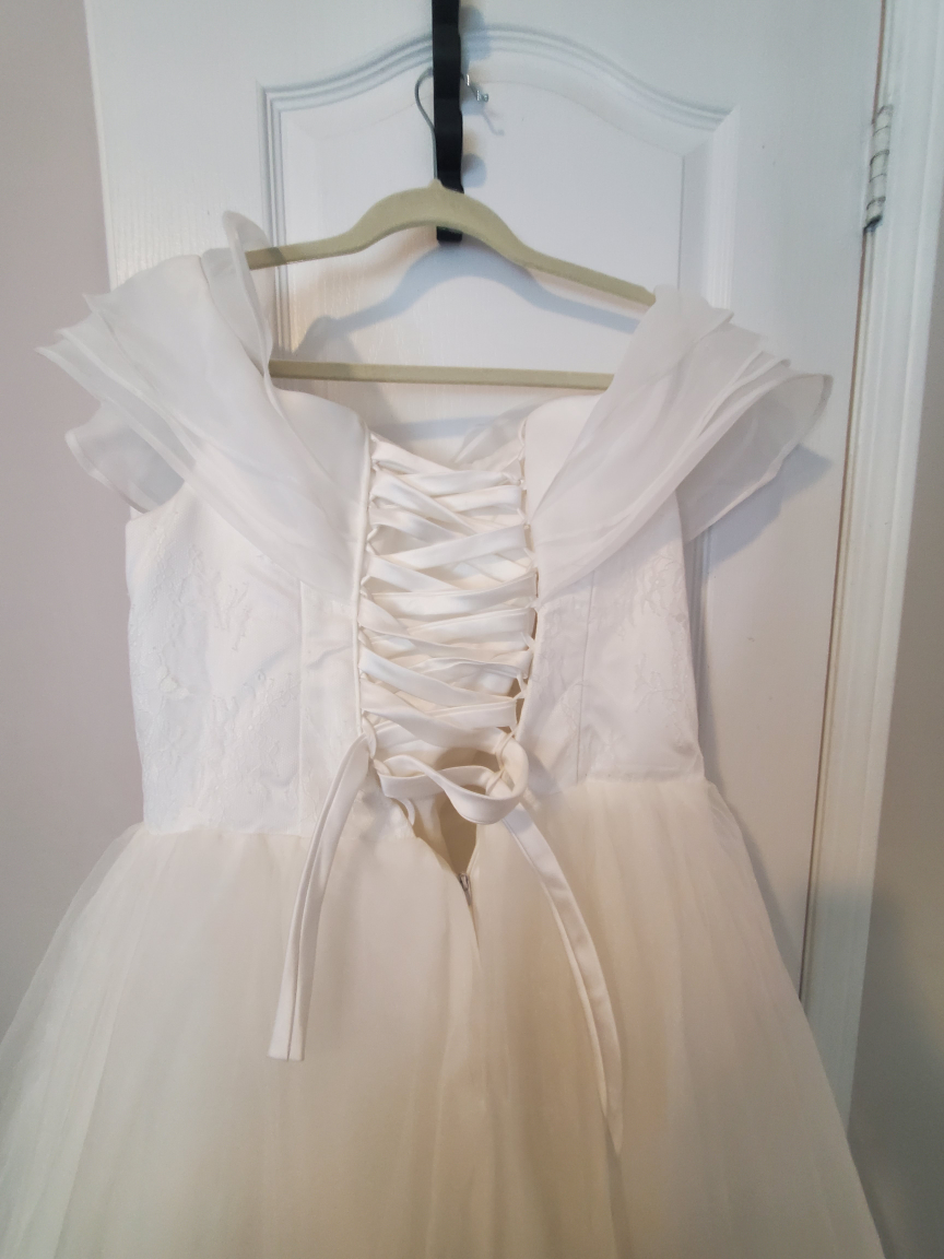 White Wedding Dress with Lace-up Back - photo 4