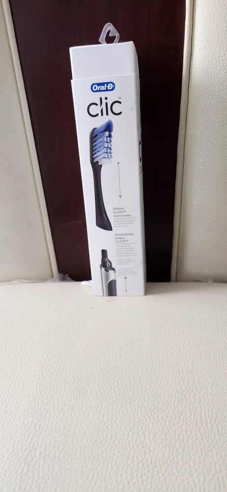 Oral-B Clic Toothbrush - Brand New! thumbnail
