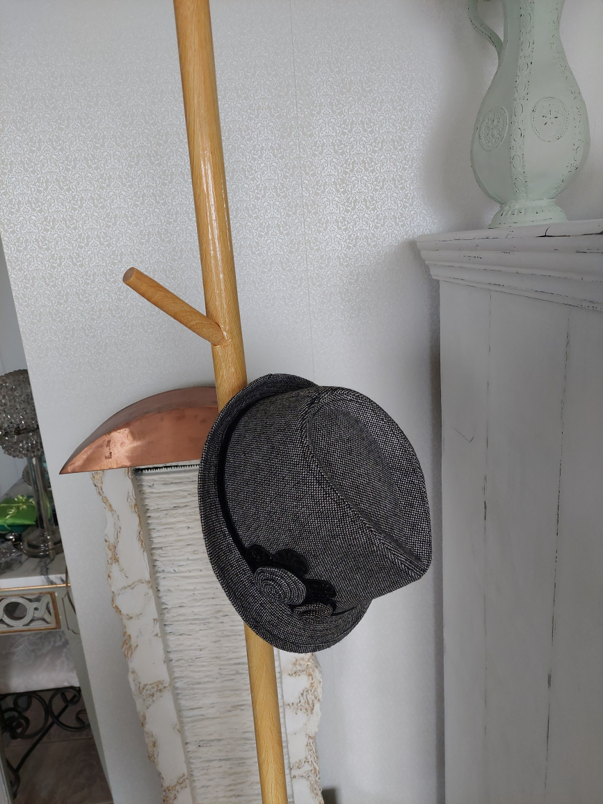 versatile coat, hat rack with 8 removable pegs. 68.75" tall. - photo 2