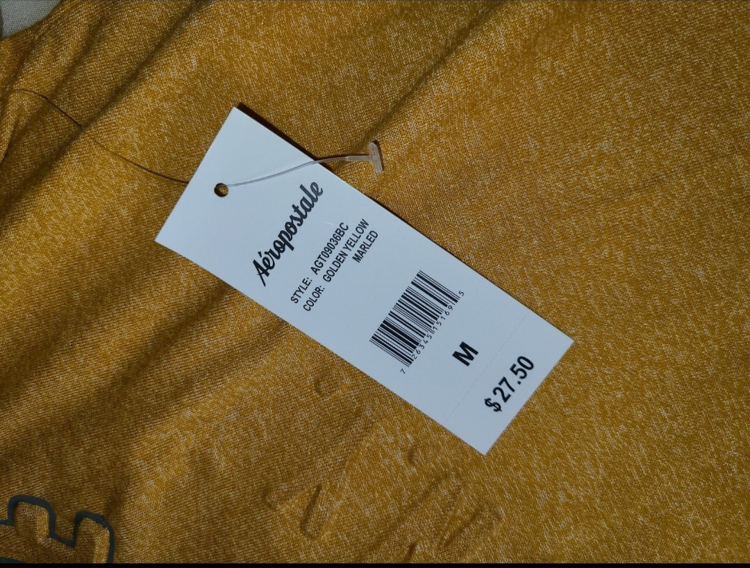NWT Men's Graphic Tee - Size M - photo 2