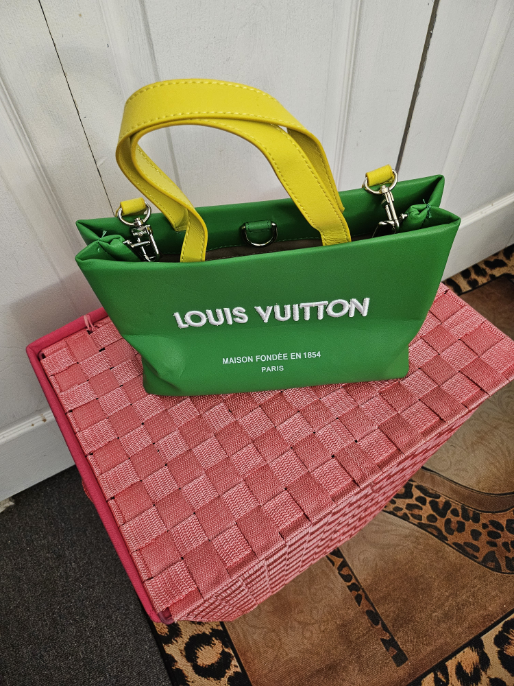 Louis Vuitton Green Tote Bag - photo 2