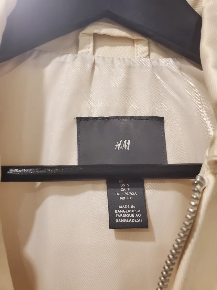 H&M Ivory Collar Jacket - Size Small image indicator(3)