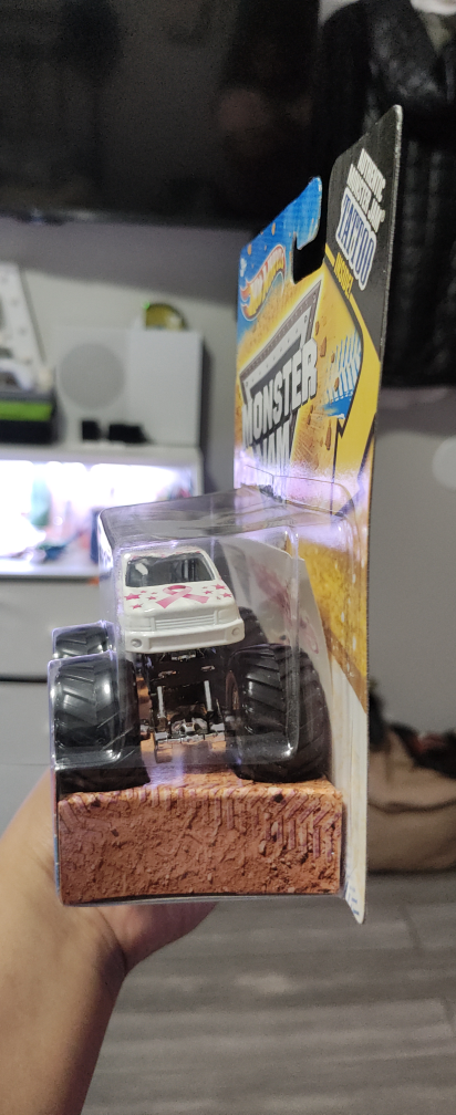 Hot Wheels Monster Jam Madusa 48/80 - photo 3