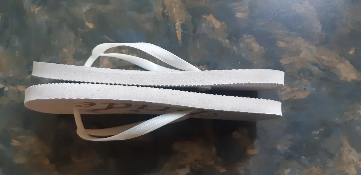 Bride Flip Flops - White image indicator(5)