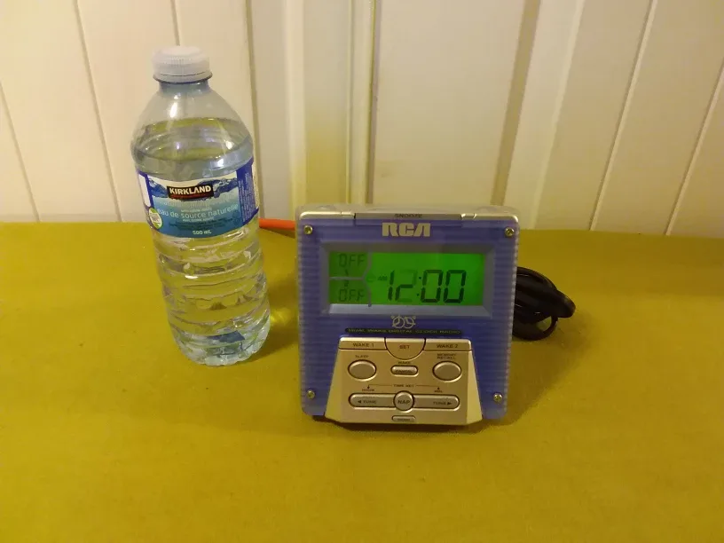 RCA Digital Alarm Clock Radio 📻  🇨🇦 thumbnail