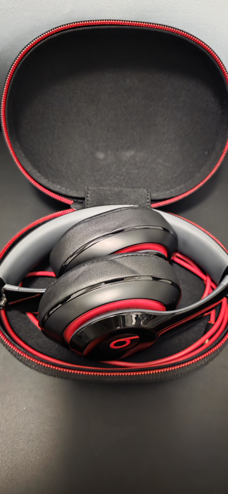 Beats Studio Wireless Headphones - Black/Red - photo 5