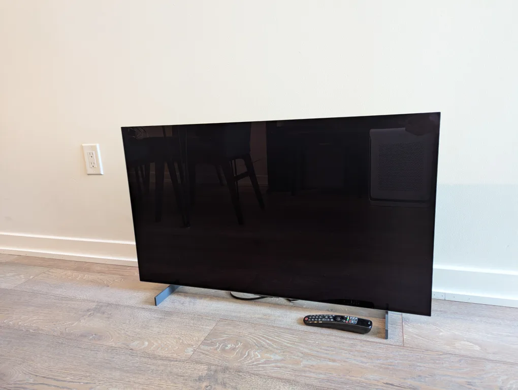 LG C2 42 inch 120 Hz OLED Smart TV thumbnail