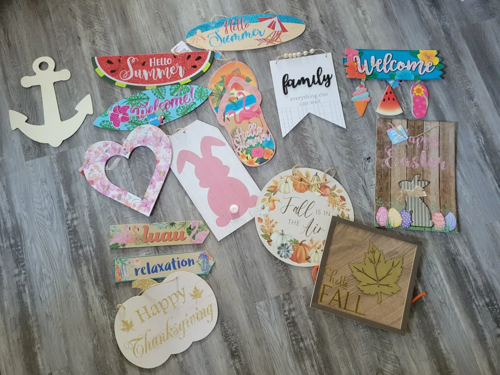 Decorative Signs Lot thumbnail