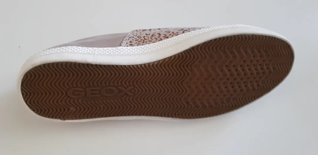 Geox Respira Slip-On Sneakers, Size 9 image indicator(4)