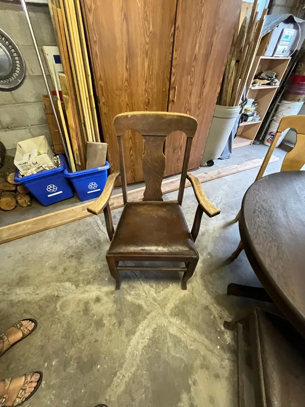 Antique Wood Dining Table with 6 Chairs image indicator(3)