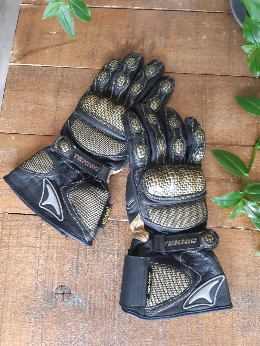 Teknic Leather Motorcycle Racing Gloves Carbon Fiber thumbnail