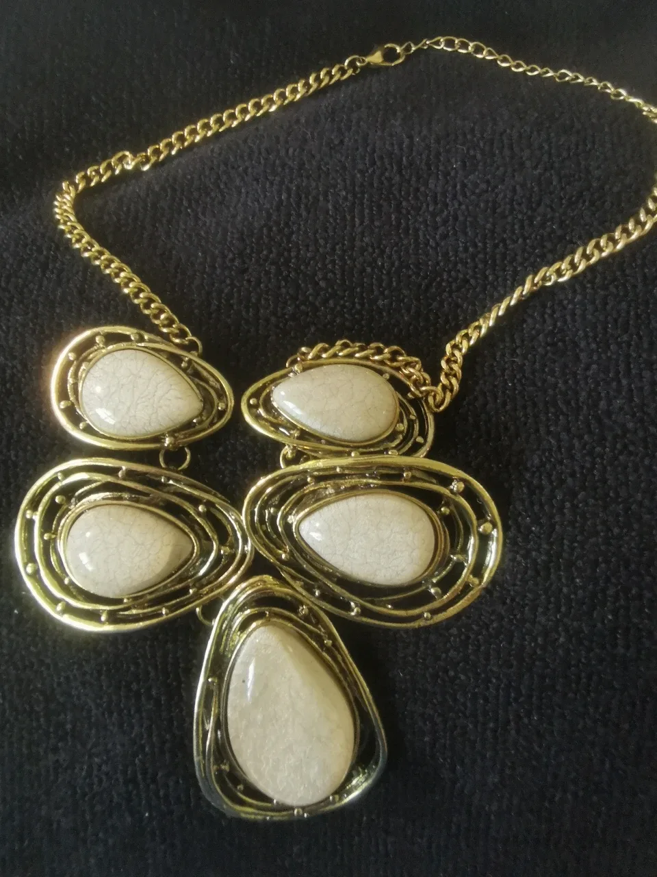 Gold Tone Necklace with White Stone image indicator(2)