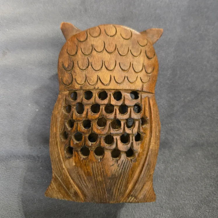 Small Wooden Carved Owl Figurine image indicator(2)