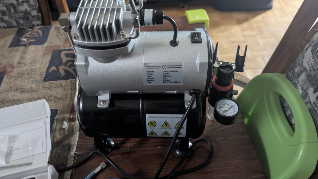 airbrush compressor with accessories