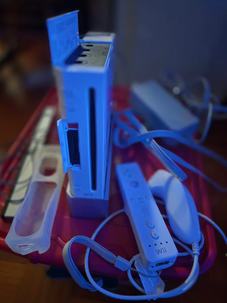 Nintendo Wii Console thumbnail