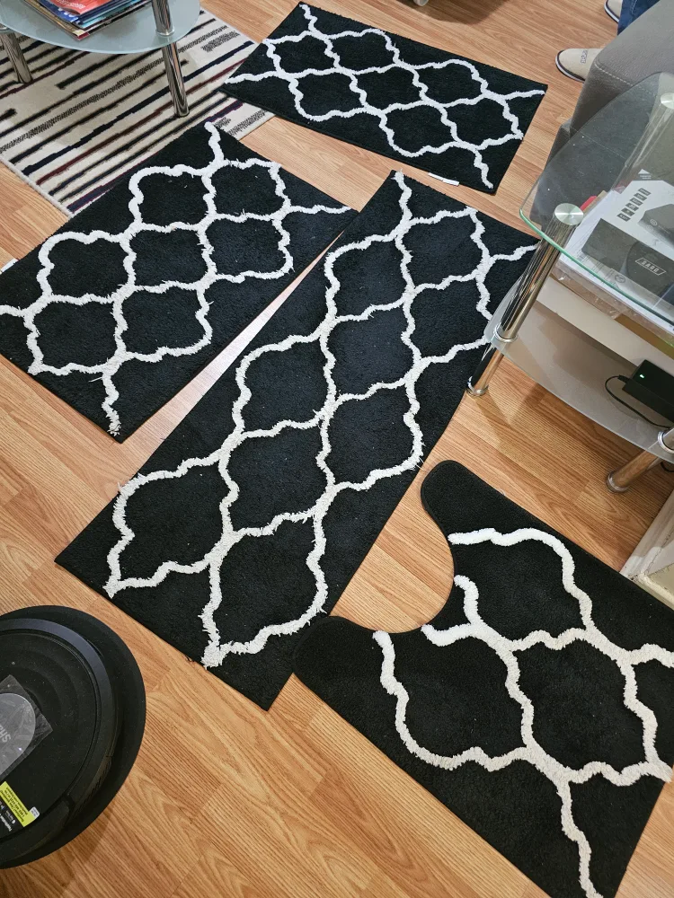 Black & White Patterned Bath Mat Set thumbnail