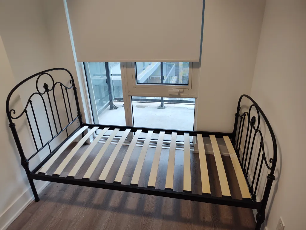 Black Metal Bed Frame image indicator(4)