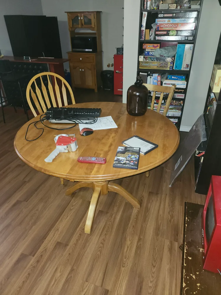 Round Wooden Dining Table with Pedestal Base