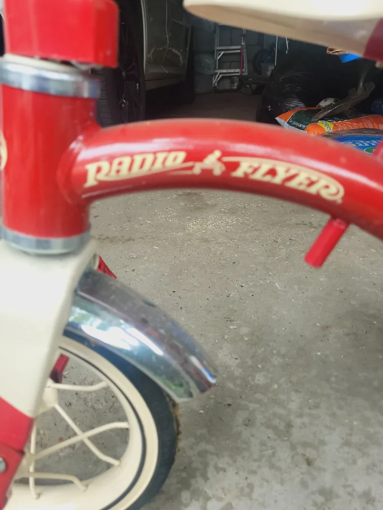 Radio Flyer Tricycle image indicator(3)