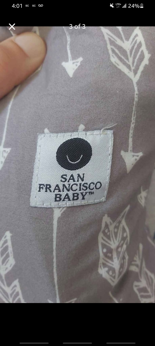 San Francisco Baby Car Seat/Nursing Cover - photo 2