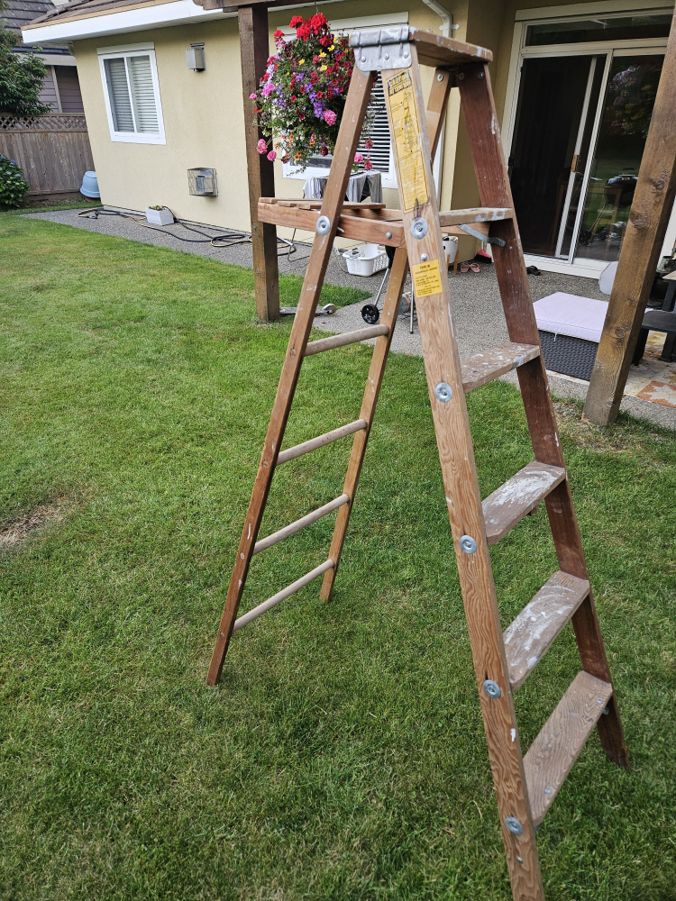 6ft Wooden Ladder - photo 2