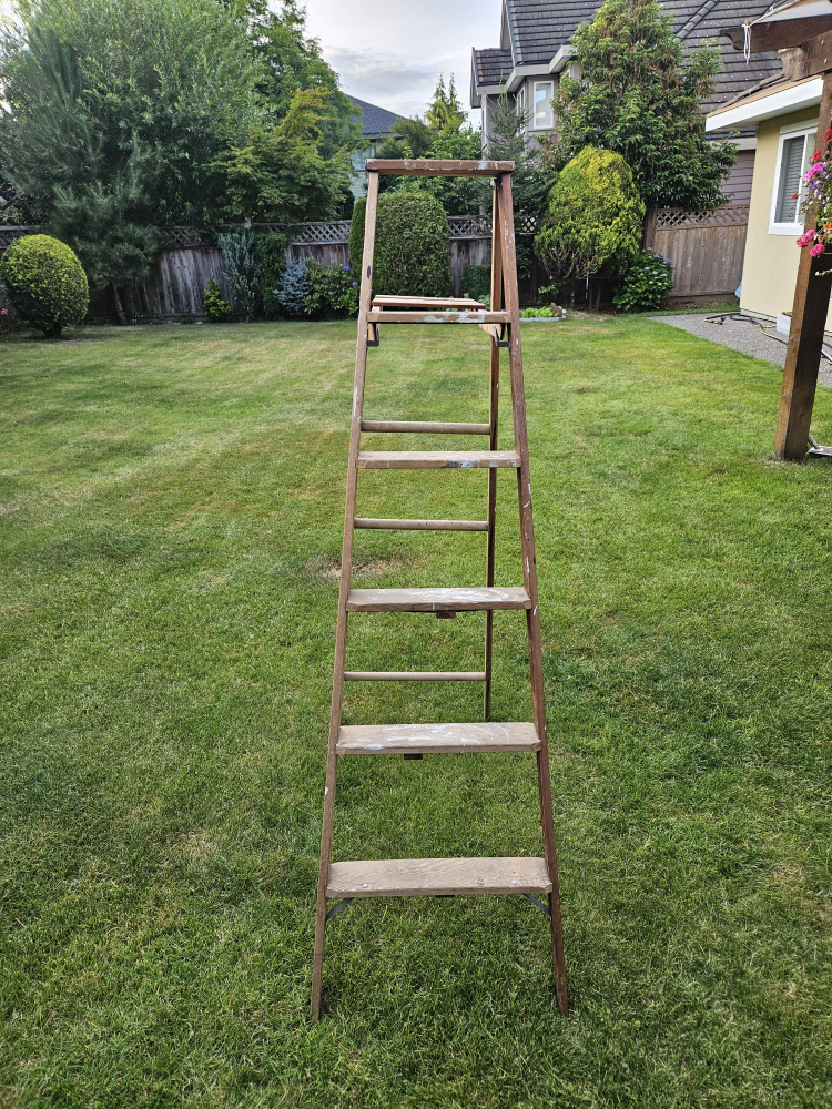 6ft Wooden Ladder - photo 3