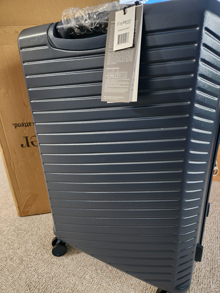 New Explorer EXP6028 Large Expandable Spinner Suitcase