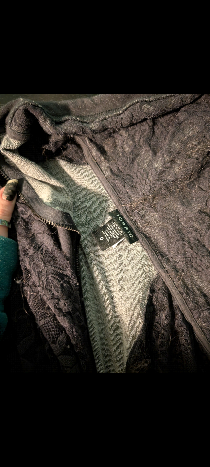 Torrid Lace Sleeve Hoodie - photo 4
