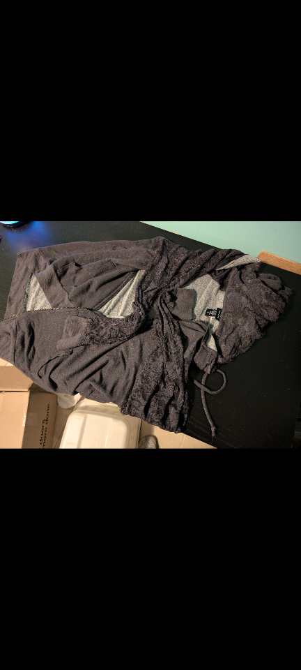 Torrid Lace Sleeve Hoodie - photo 5