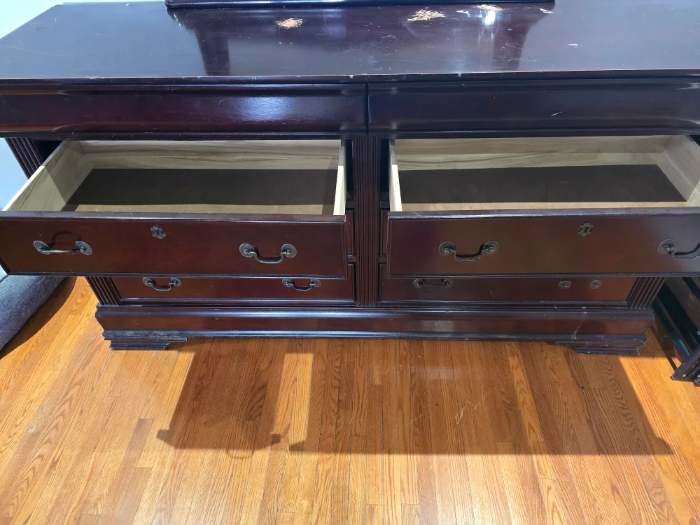 8 Drawer Vintage Dresser with Mirror - Dark Wood image indicator(5)