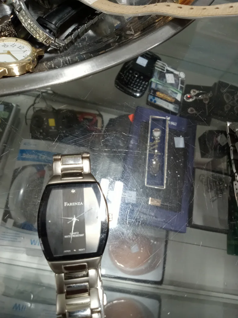 Farenza Quartz Water Resistant Watch image indicator(3)