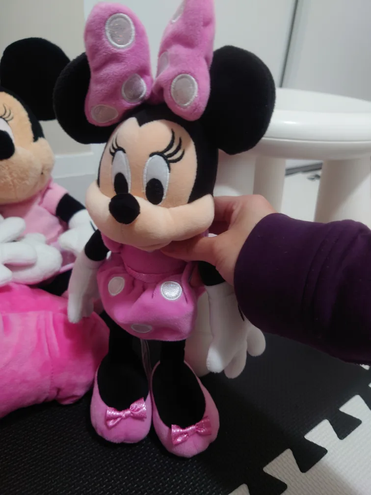 Minnie Mouse Plush Toys image indicator(2)