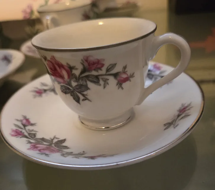 Sone China Japan Teacup & Saucer Set image indicator(2)