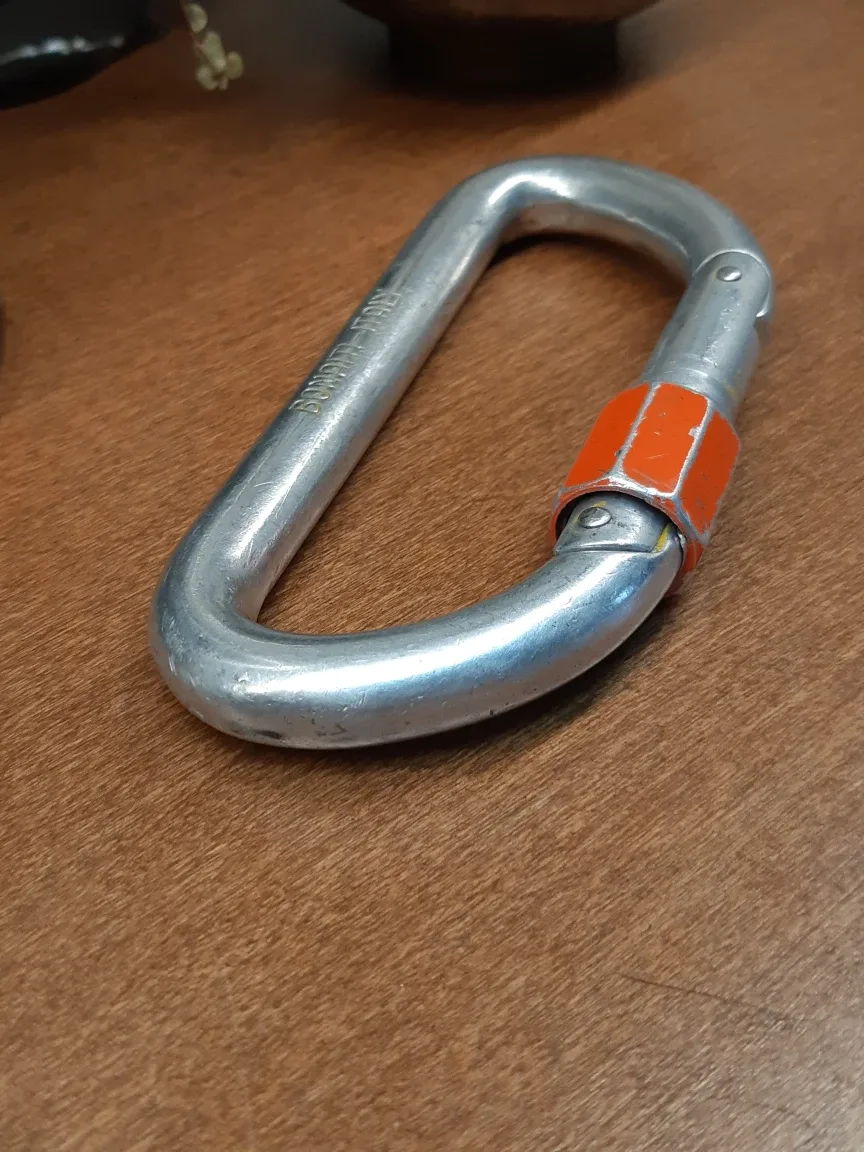 Bonaiti Carabiner image indicator(6)