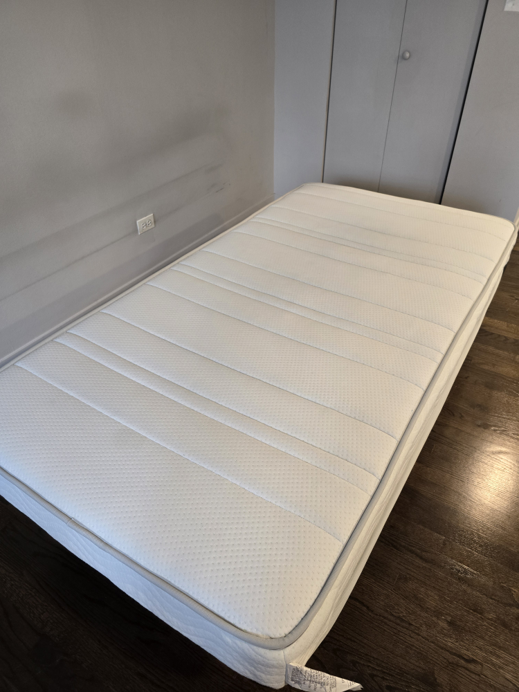 White Mattress - Twin XL