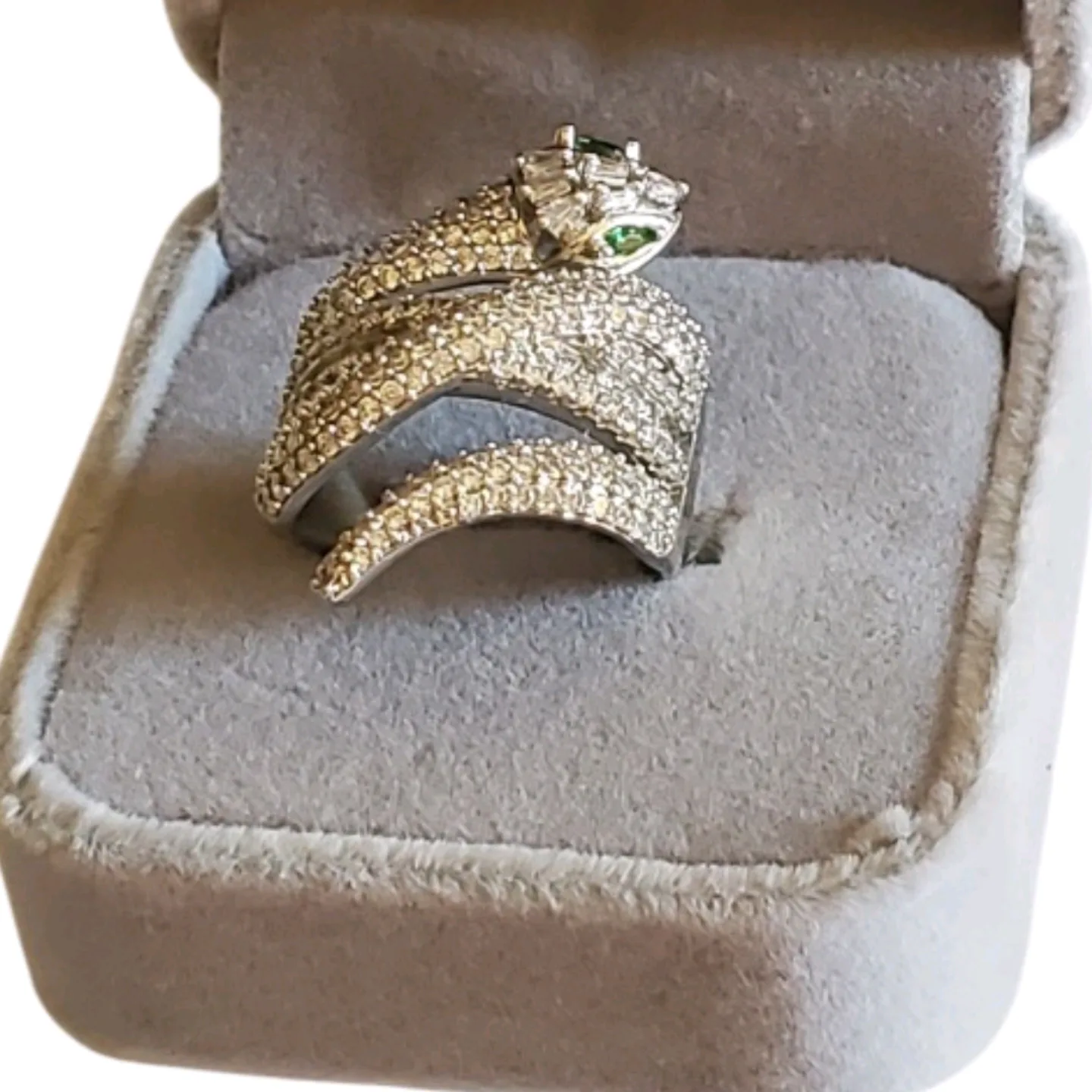 Secret serpent set Bangle and ring image indicator(4)