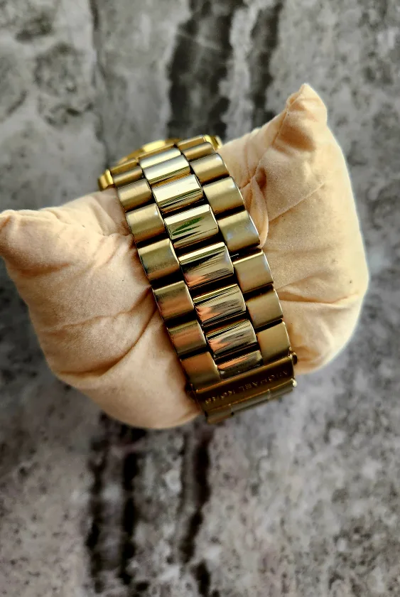 Michael Kors Gold Watch image indicator(7)