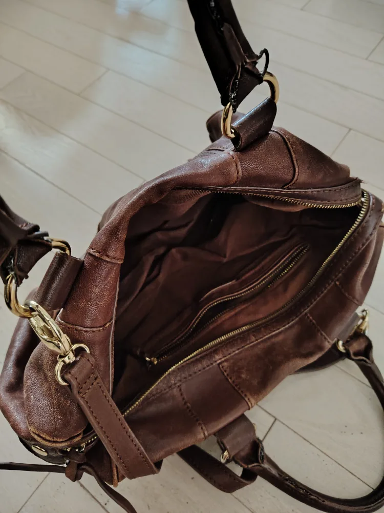 Brown Leather Shoulder Bag image indicator(4)