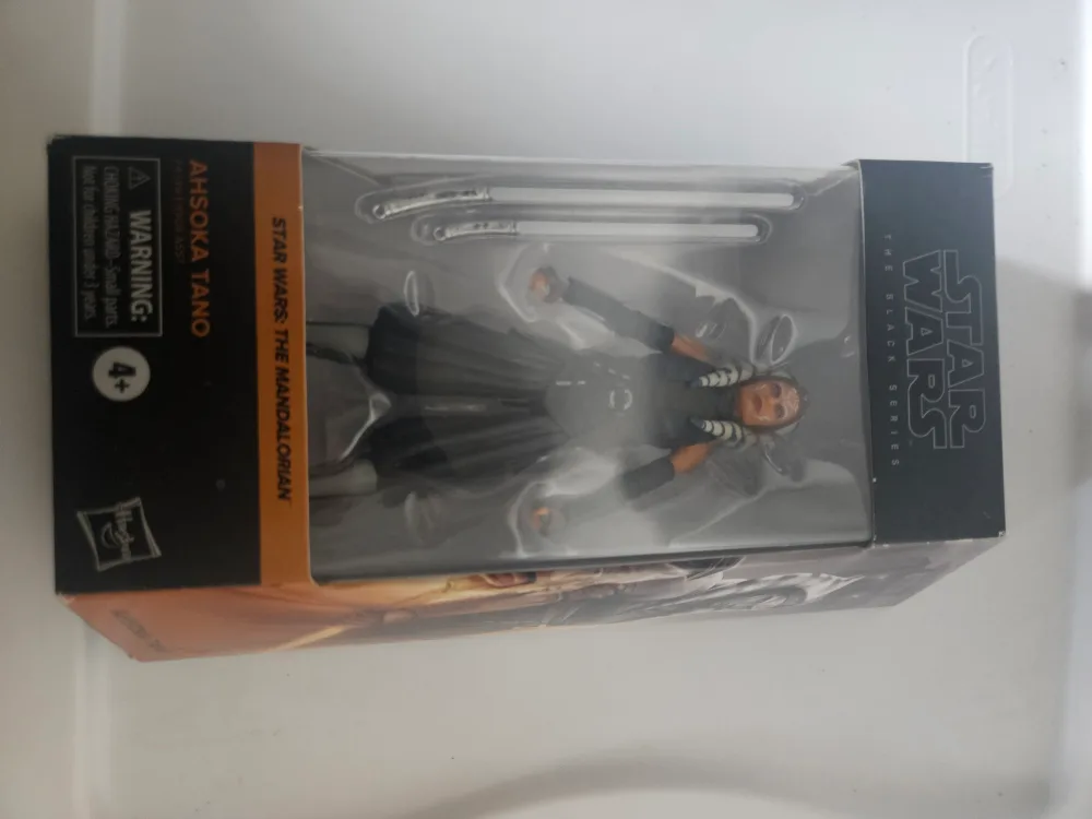 Star Wars Ahsoka Tano Black Series Figure thumbnail