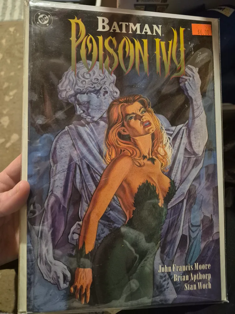 Batman Poison Ivy Comic Book thumbnail