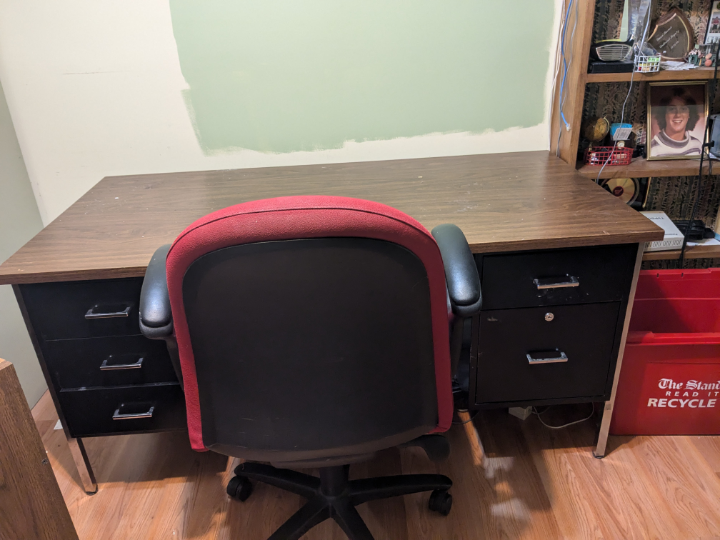 Office Desk & Red Office Chair - photo 2
