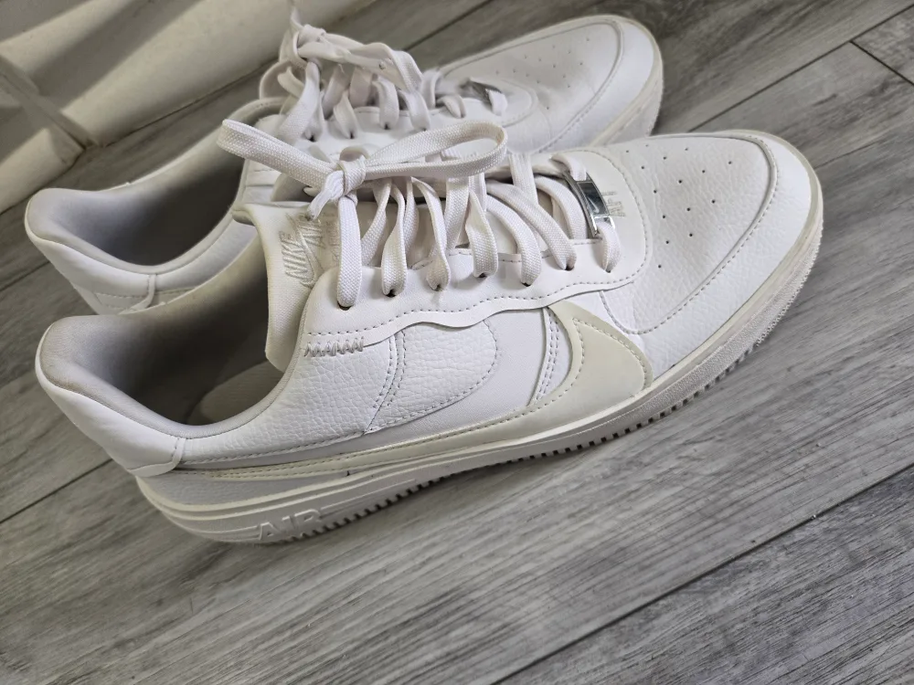 Nike Air Force 1 Platform Shoes - Size 11 image indicator(3)