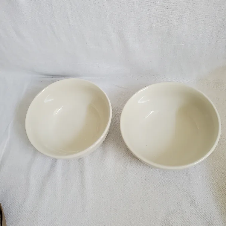 Set of 2 Stoneware Bowls image indicator(2)