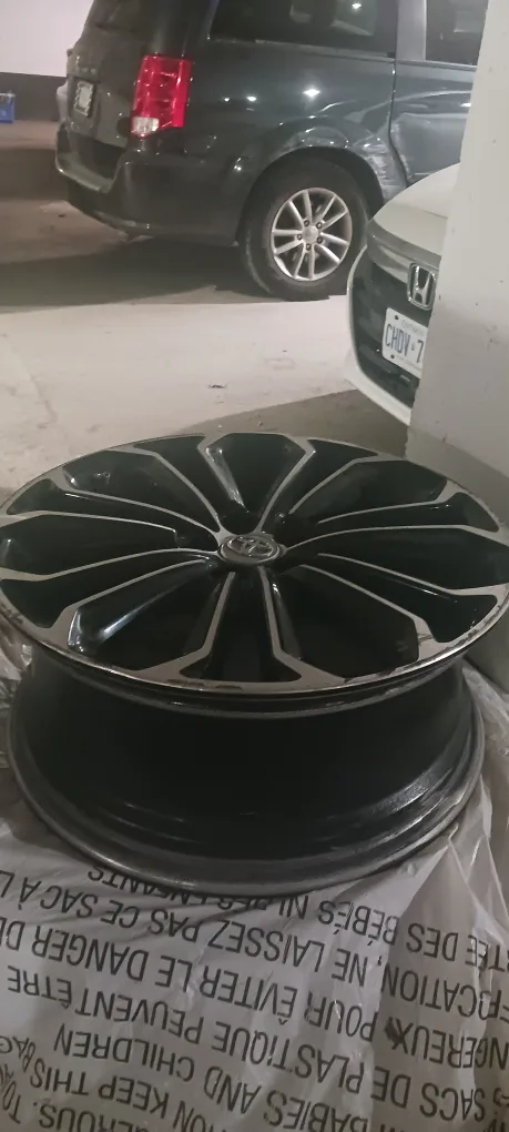 Toyota Tires and Rims - Set of 2 image indicator(4)