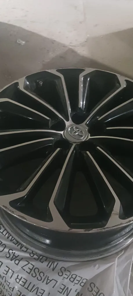 Toyota Tires and Rims - Set of 2 image indicator(5)