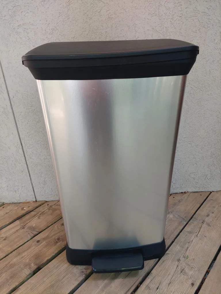 Metal Step-On Trash Can thumbnail