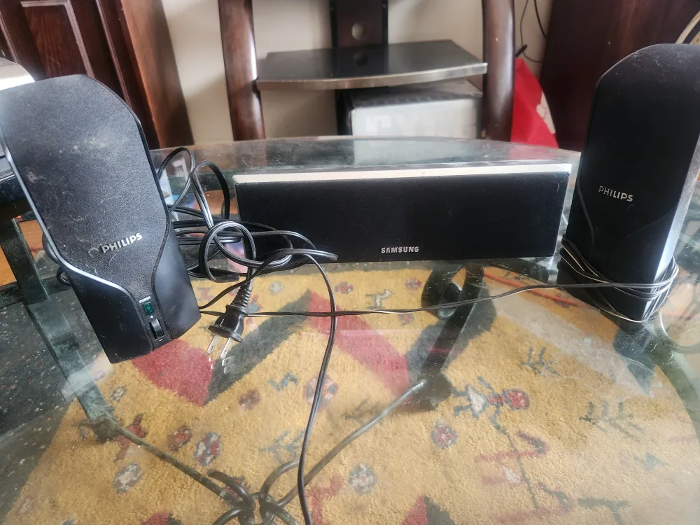 Philips Speakers with Samsung Subwoofer thumbnail