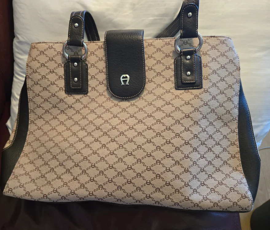 Brand New Adrianne Vittadini Bag / Briefcase image indicator(2)